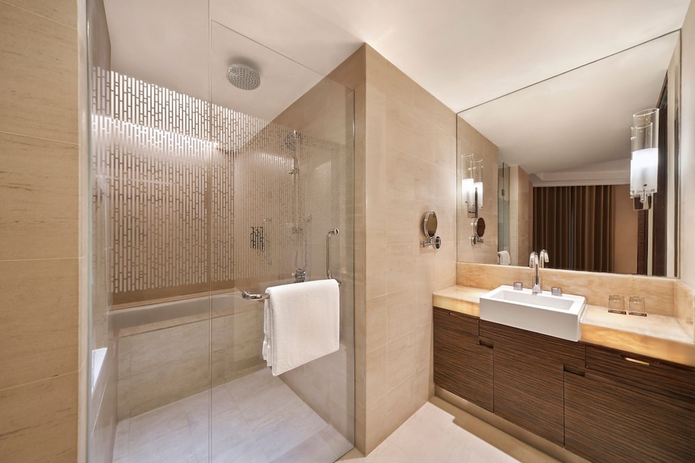 Junior Suite, 1 Bedroom - Photo 9