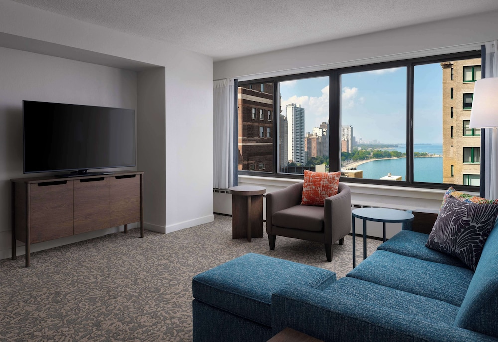 Superior Suite, 1 King Bed with Sofa bed, Lake View