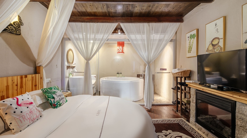 Executive Room (Mainland-Chinese Citizen Only) photo 2