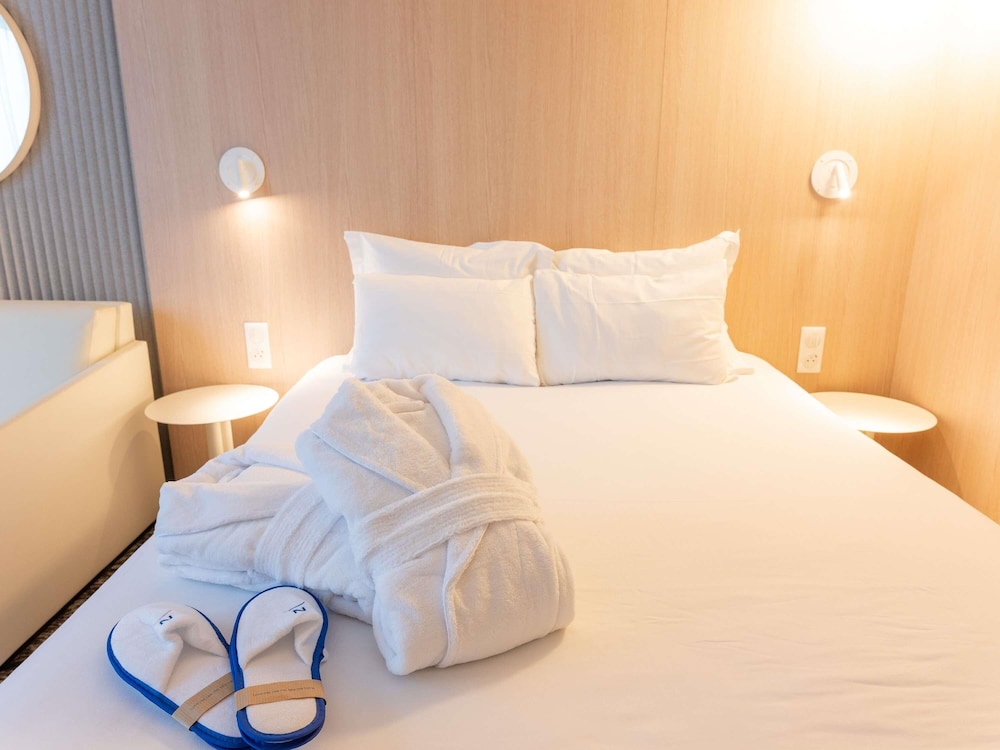 Executive Room, 1 Double Bed with Sofa bed - Photo 2