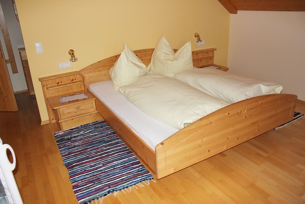 Comfort Room, Balcony, Anterroom, Castle View photo 2