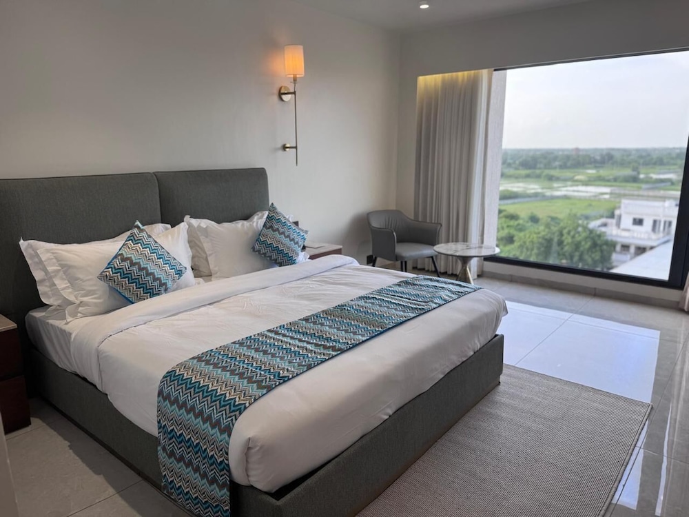 Premium Double or Twin Room, City View