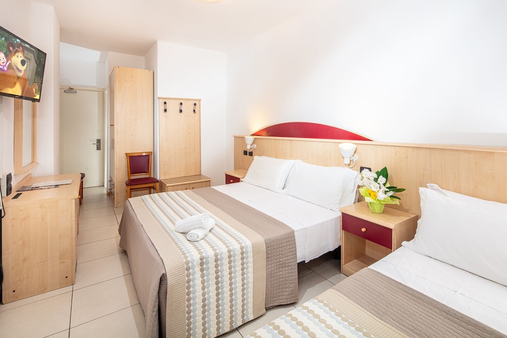 Comfort Triple Room, Balcony photo 2