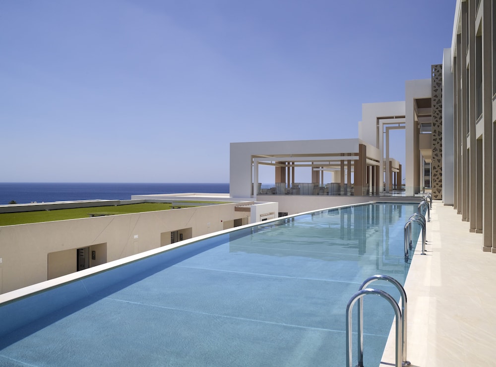Deluxe Room, Pool Access, Sea View thumbnail 5