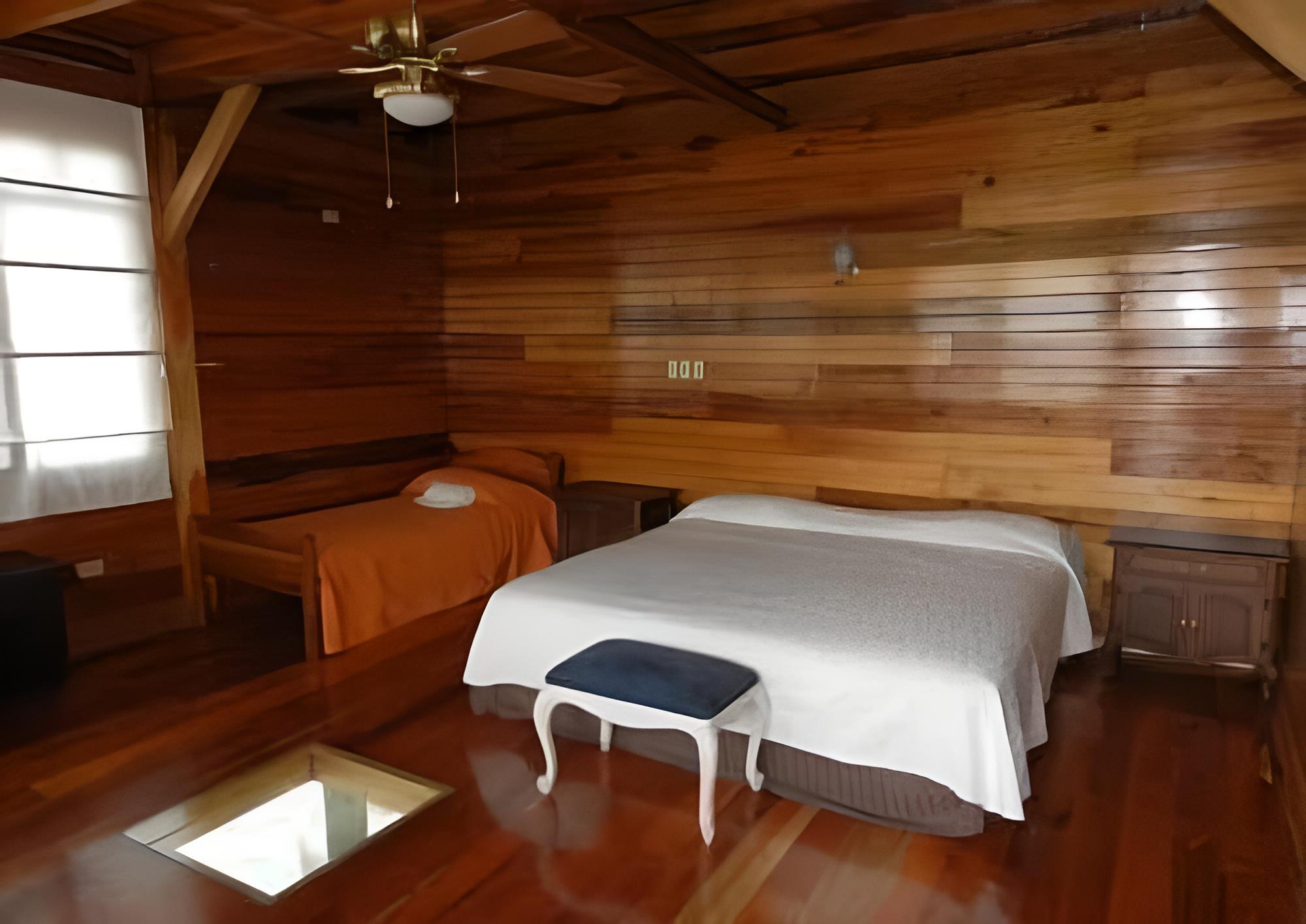 Family Triple Room (Air Conditioning)