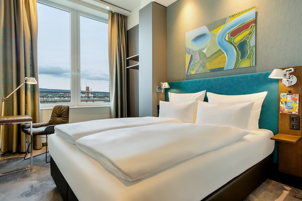 Comfort Room, 1 King Bed photo 1
