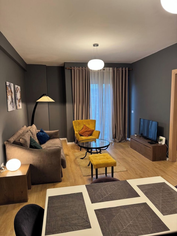 Deluxe Apartment, City View