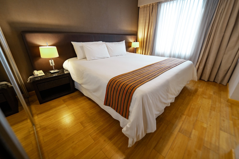 Junior Suite, 1 King Bed