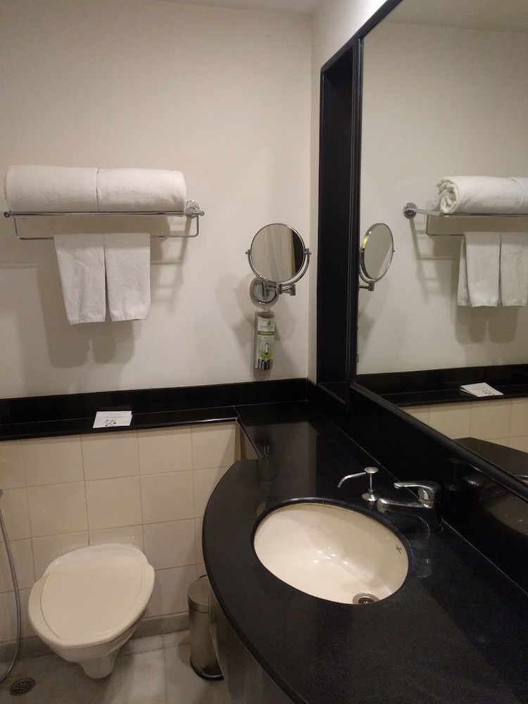 Business Twin Room photo 3