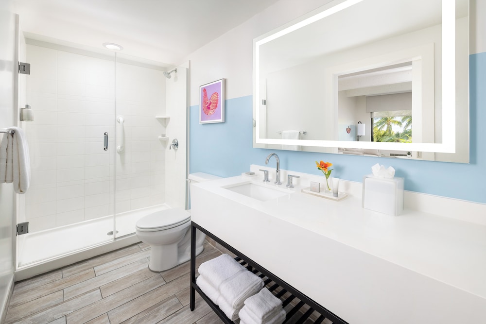 Garden View Room, 2 Queen Beds, Accessible - Newly Renovated photo 2