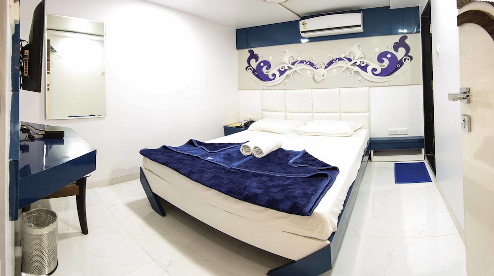 Double Room (Non AC)