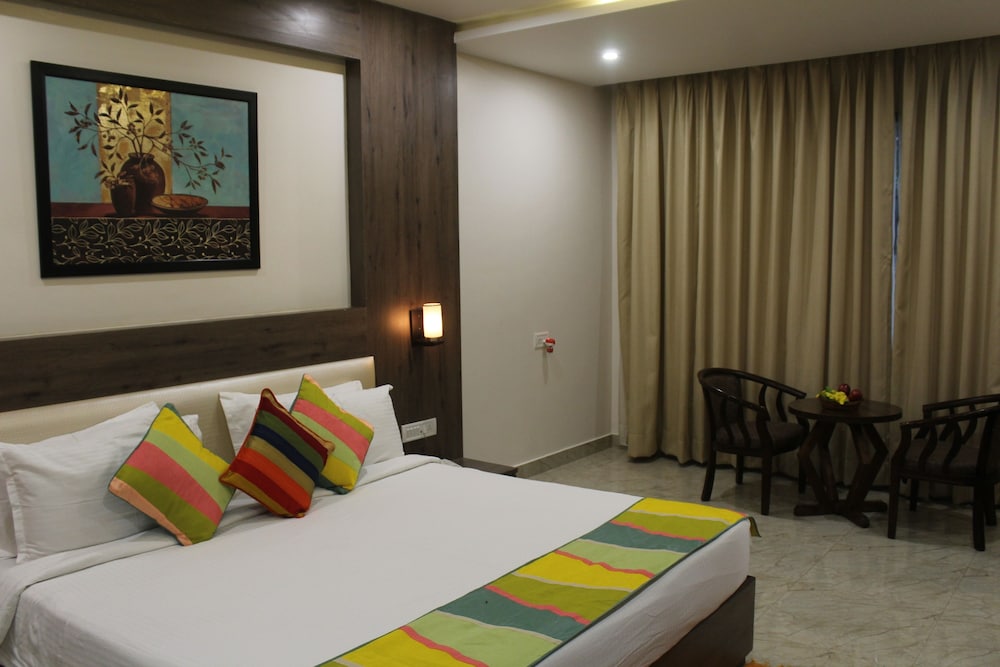 Deluxe Room, 1 Double Bed, Non Smoking photo 2