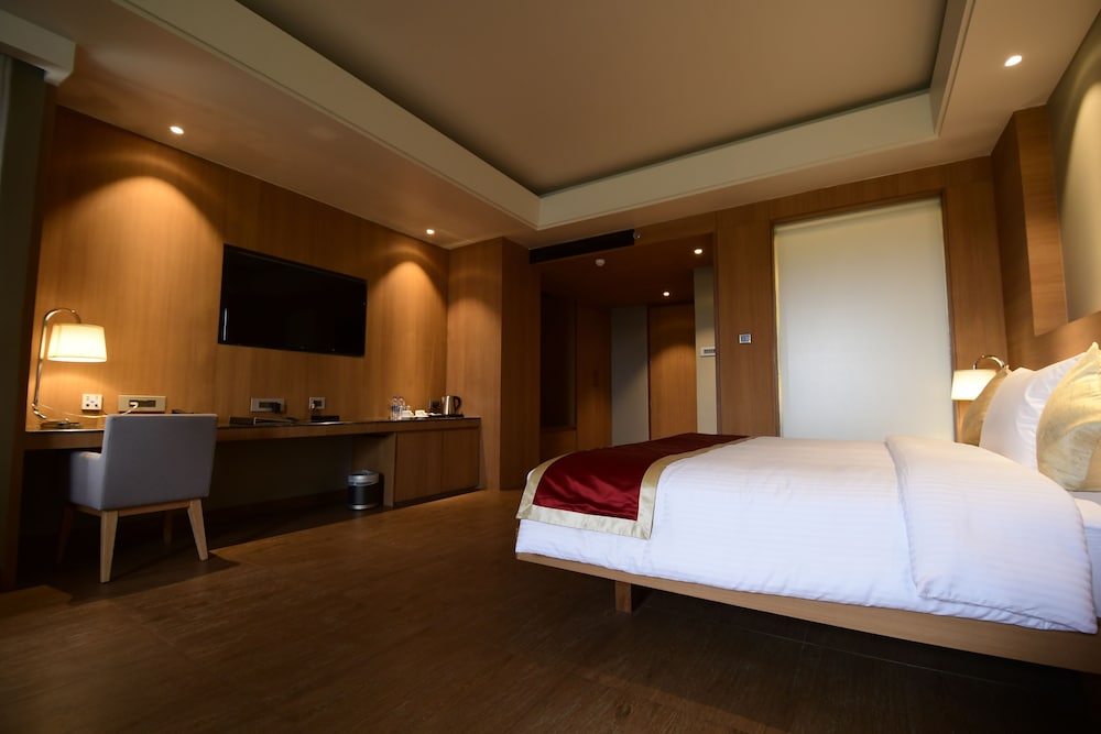 Club Room, 1 Bedroom Club Room, 1 Bedroom