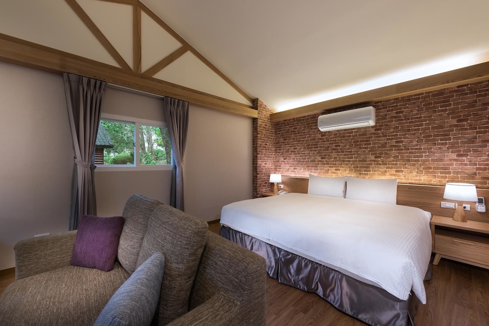 Twin/Double Room Cabin photo 2