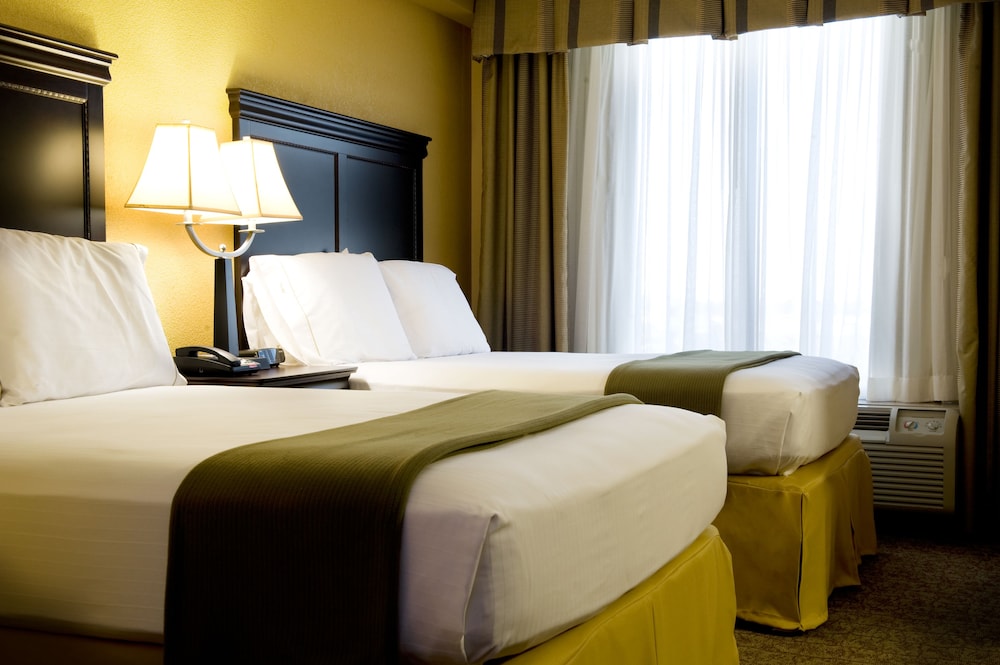 Standard Room, 2 Queen Beds - Photo 1