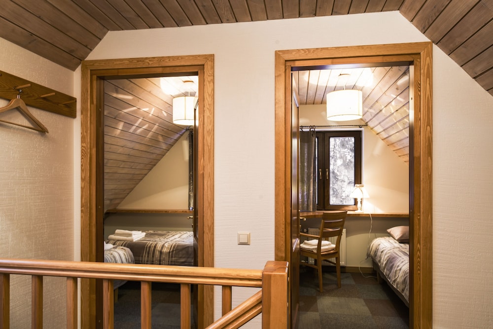 Basic House, 4 Bedrooms, Accessible, Sauna photo 2