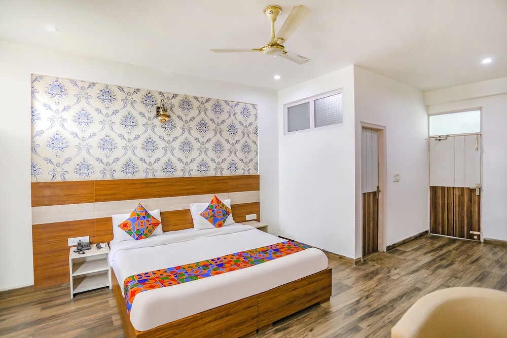 Deluxe Room - Photo 3