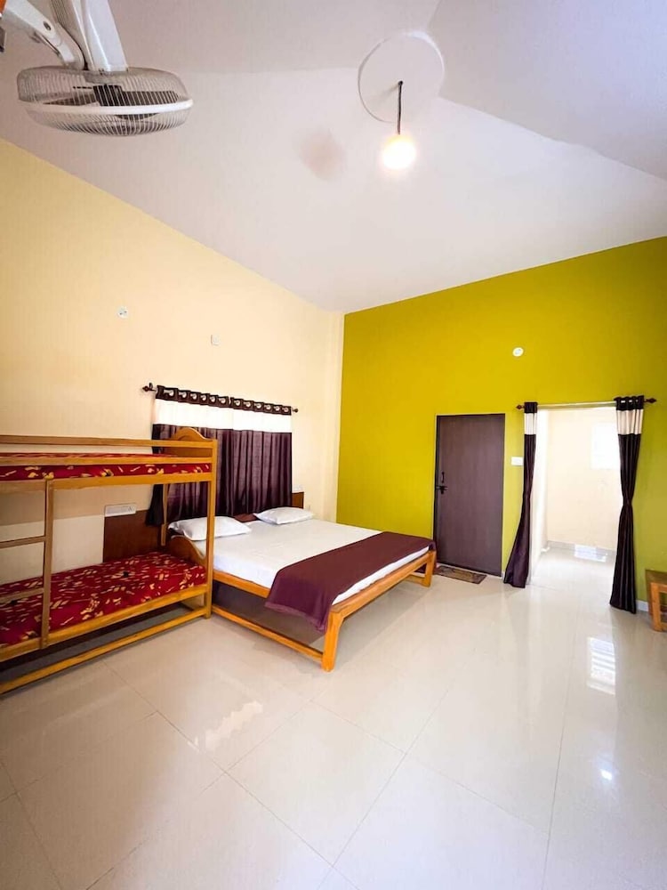 Family Room, Multiple Beds, Mountain View, Mountainside