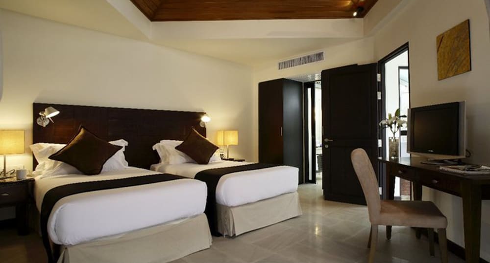 Three Bedroom Pool Villa - Photo 8