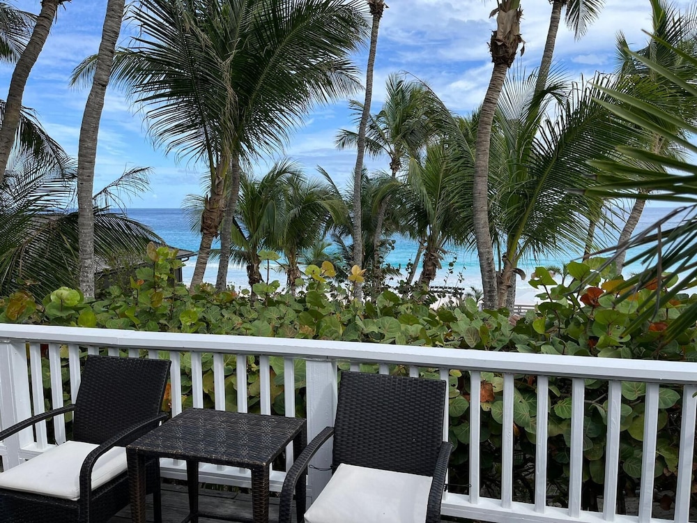 Deluxe Room, Multiple Beds, Beach View, Oceanfront