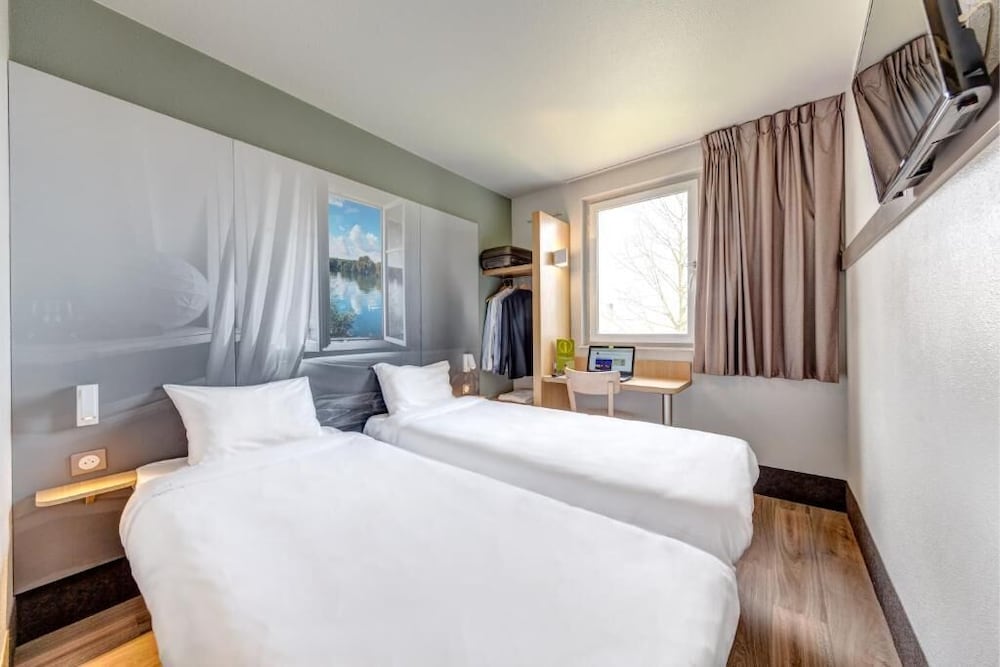 Standard Twin Room, Non Smoking photo 2