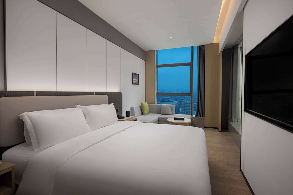Room, 1 King Bed, Non Smoking, City View photo 1