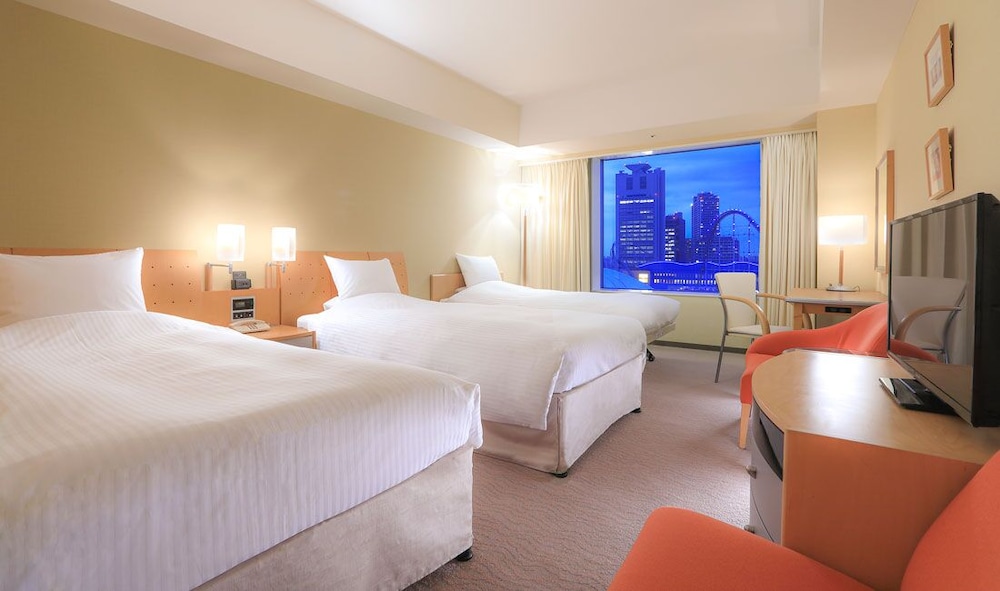 Twin Room, Non Smoking (with 1 extra bed) (9-16F)