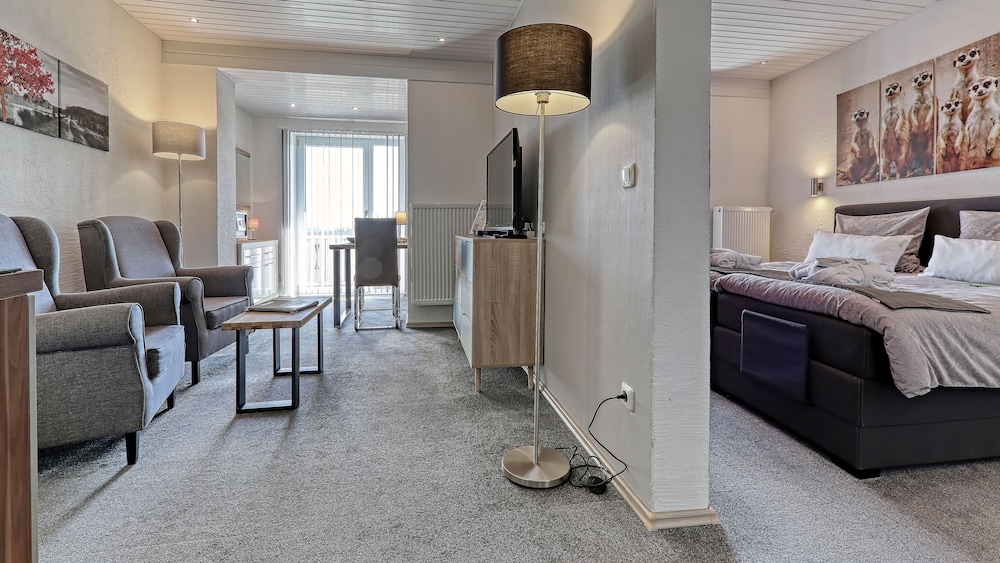 Suite, 1 Double Bed, Non Smoking photo 2