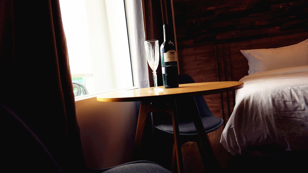 Studio Suite - Photo 2