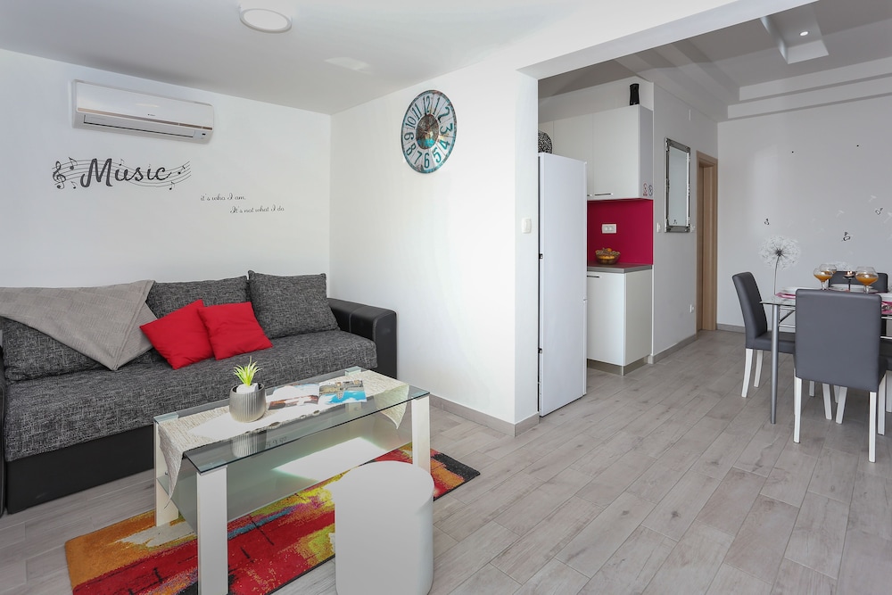 Family Apartment, Sea View (A3) photo 1
