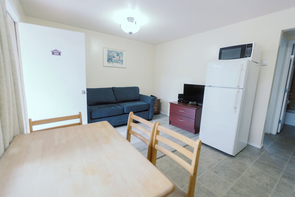 Suite, 1 Bedroom, Kitchen photo 1