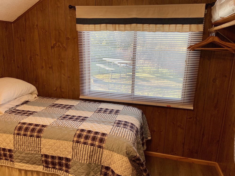 Cabin 6 photo 2