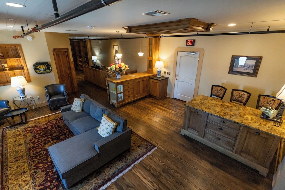 Luxury Penthouse photo 2