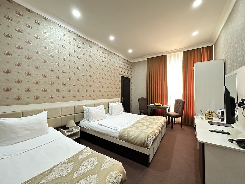Elite Triple Room - Photo 5