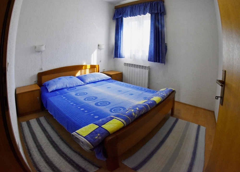Apartment, Terrace, Ground Floor (Number 1)