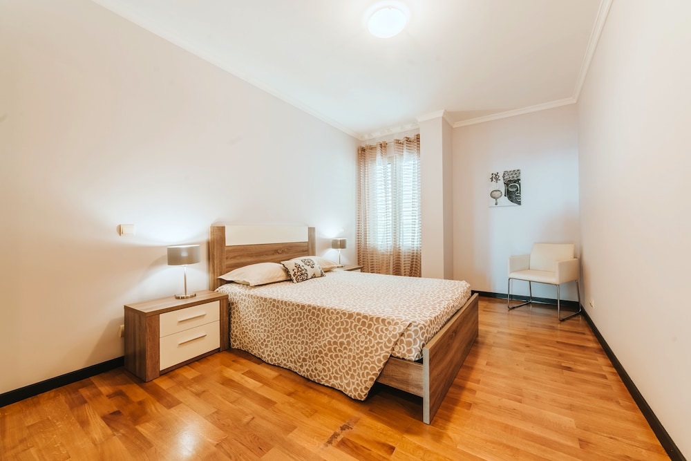Luxury Apartment, 2 Bedrooms, Ocean View, Sea Facing