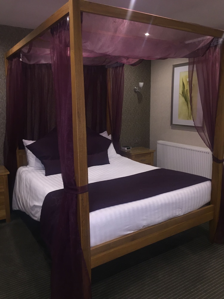 Suite, 1 Double Bed, Garden View - Photo 4