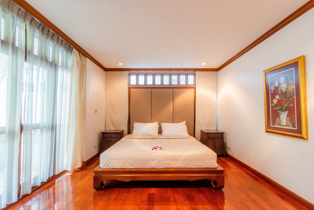 4 Bedrooms House photo 1