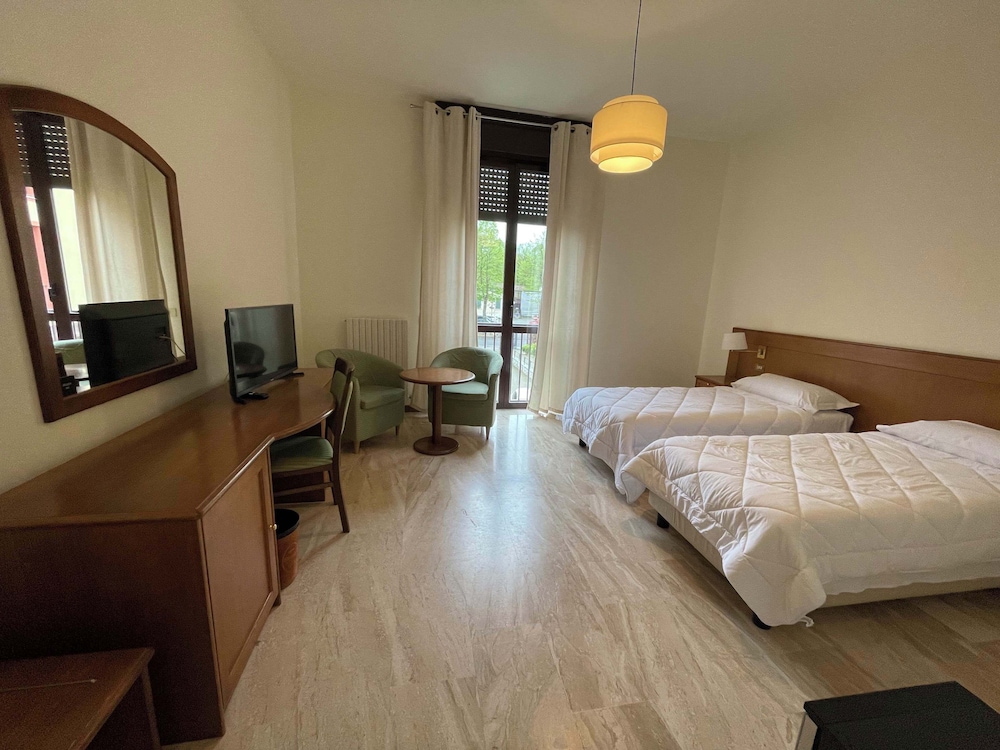 Triple Room photo 2