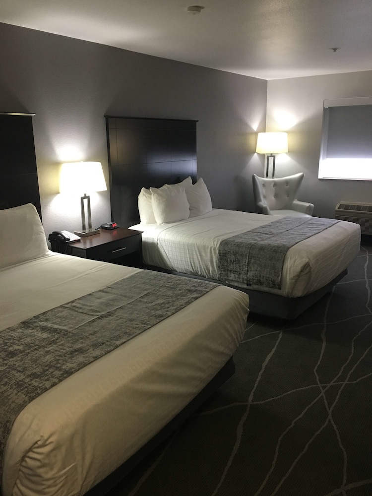 Standard Room, 2 Queen Beds, Accessible, Refrigerator & Microwave - Photo 2