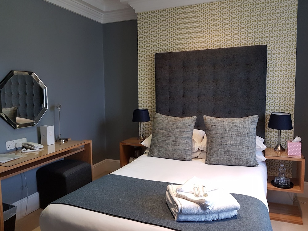 Double Room, 1 Double Bed (Indigo) photo 2