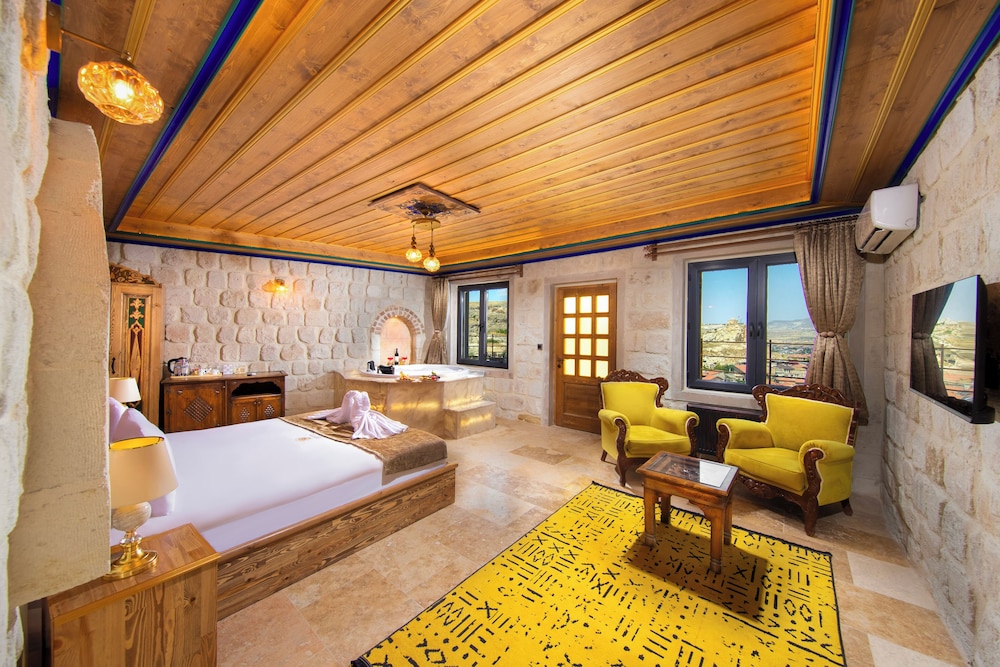 Signature Room, Terrace, City View - Photo 1