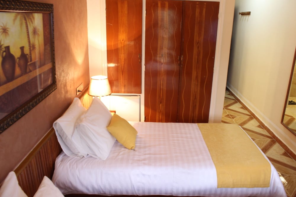 City Twin Room photo 3