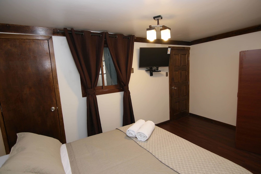 Double Room (7)
