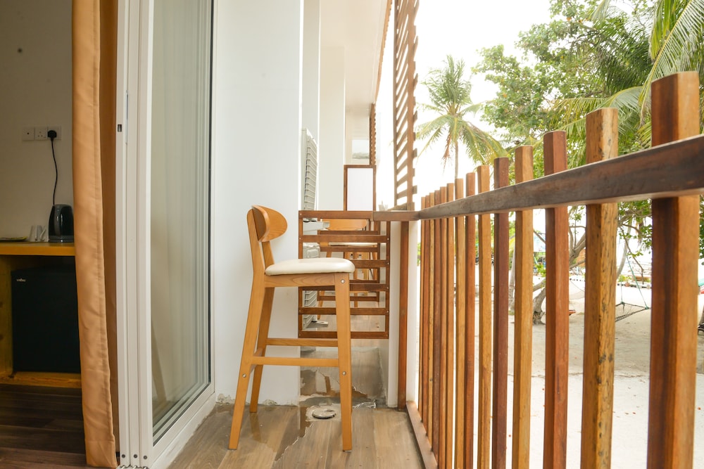 Deluxe Double Room with Balcony and Sea View photo 2