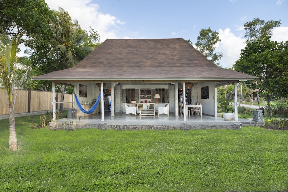 2 Bedrooms Villas photo 3