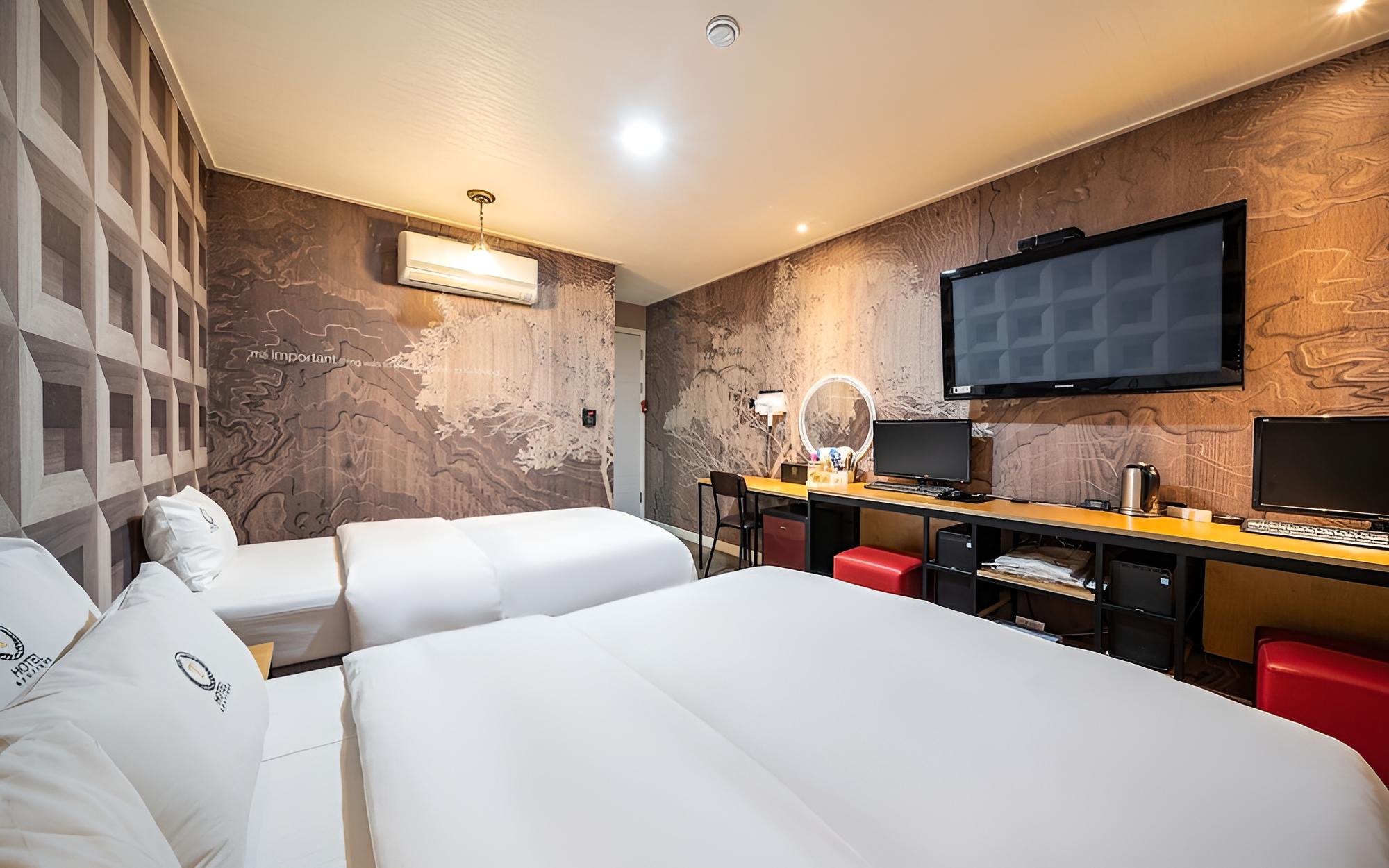 Room (Standard Twin (OTT)) - Photo 2