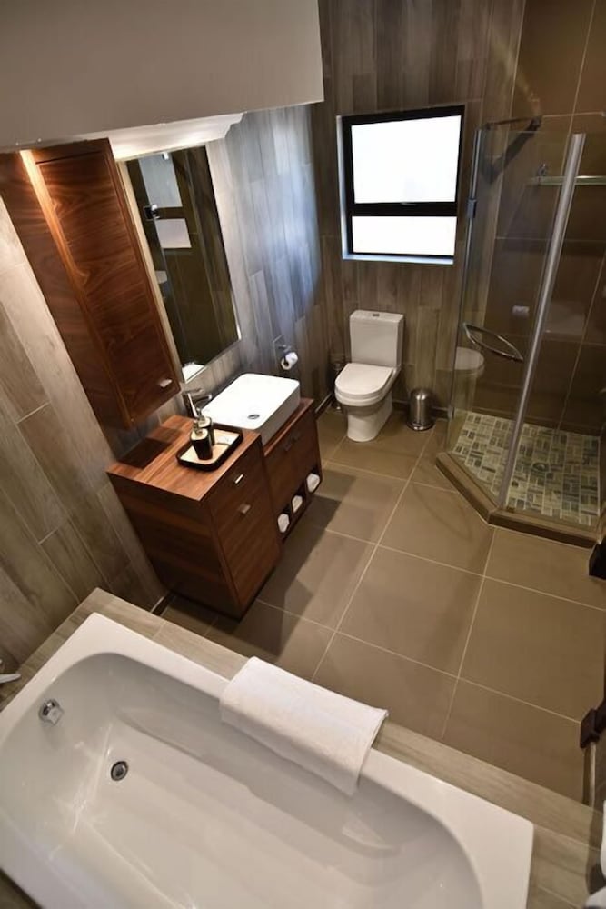 Luxury King Room