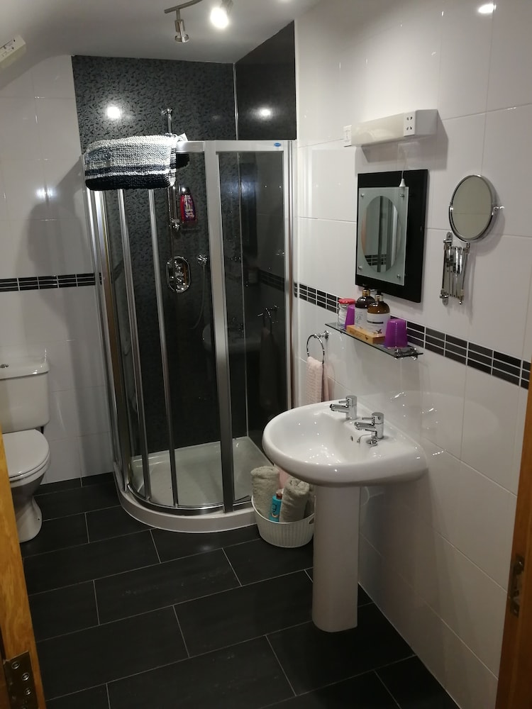 Deluxe Quadruple Room, Multiple Beds, Non Smoking, Mountain View