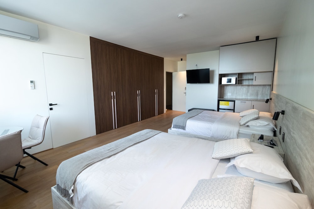 SUITE MONTGOMERY photo 2